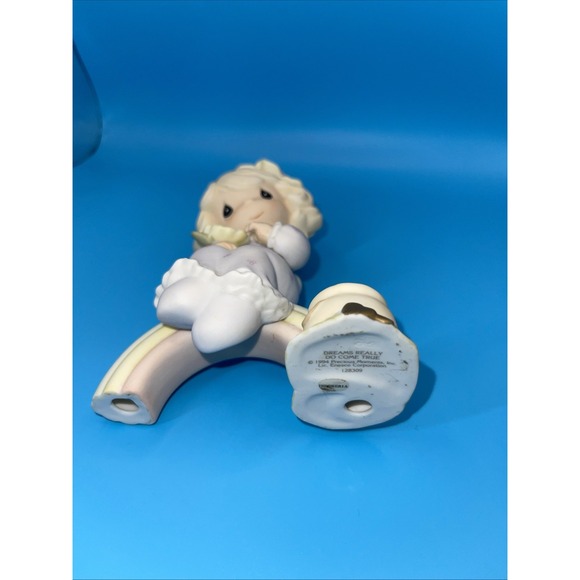 Precious Moments 1994 Figurine 'Dreams Really Do Come True' #128309 No Box - Picture 7 of 9
